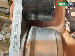 Ролик натяжний RE582500 до генератора John Deere