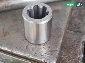 Втулка шліцева до трактора