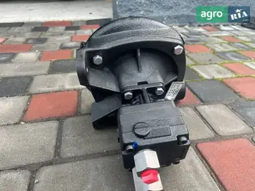 Насос для трактора John Deere - фото