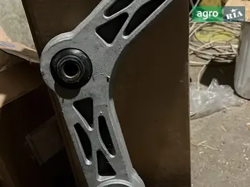 Важіль AH219846, AH170778, AH146570 до комбайна John Deere - фото