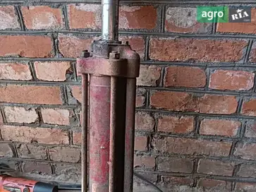 Гідроциліндр до трактора ХТЗ Т-150 - фото