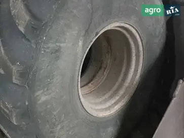 Шина до трактора Кіровець - фото