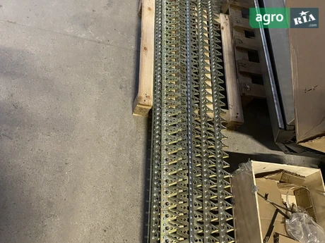 Ніж AH213012 до жниварки John Deere 630F - фото