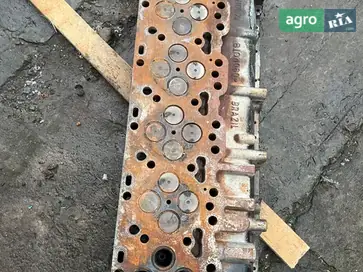 Головка блоку циліндрів 4942120 до трактора New Holland T8040 - фото