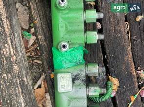 Паливна рампа системи Common Rail для двигуна John Deere.