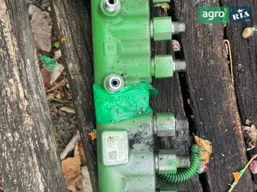 Паливна рампа RE549624 до трактора John Deere - фото