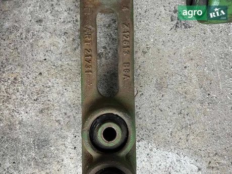 Рычаг подвески Z12613 для комбайна John Deere - фото