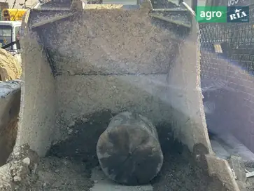 Ковш Kubota - фото