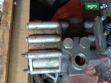 Гидравлический распределитель для трактора ХТЗ Т-25 - фото