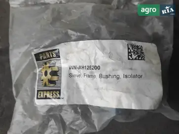 Втулка AH125200 до комбайна John Deere - фото
