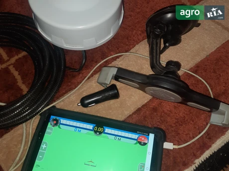 GPS трекер - фото