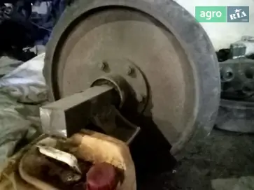 Колесо для трактора - фото