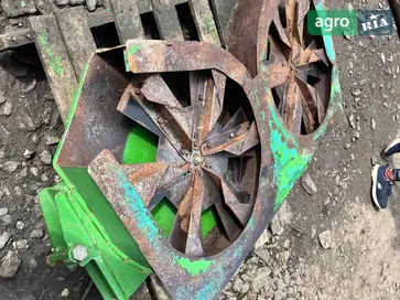 Разбрасыватель соломы для комбайна John Deere - фото