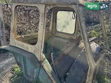 Кабіна до трактора ЮМЗ - фото