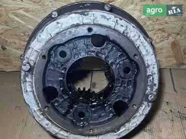 Редуктор ходу до трактора ХТЗ Т-150 - фото