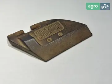 Чистик сошника N168994 до John Deere - фото