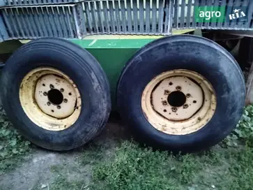 Колесо до трактора John Deere - фото