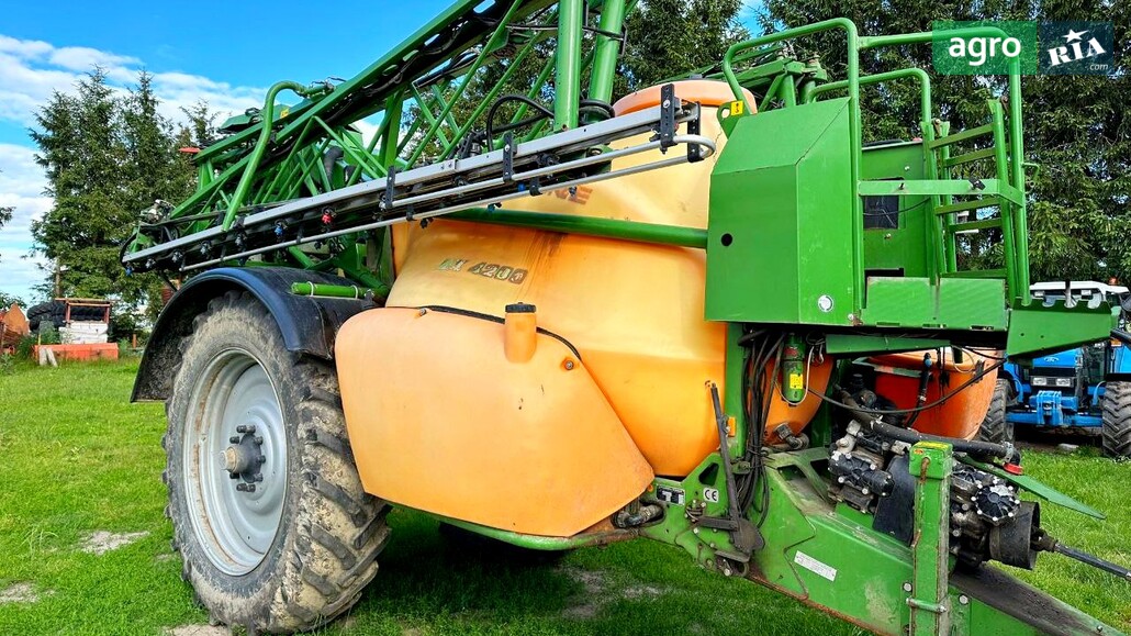 Оприскувач Amazone UX 4200  - фото 1