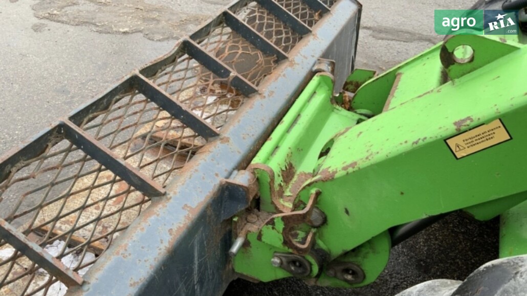 Навантажувач Avant 750 2012 - фото 1