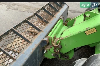 Навантажувач Avant 750 2012 - фото