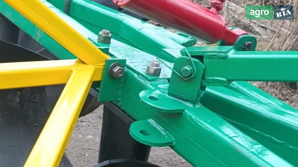 Плуг Bomet 3х30 2004 - фото 1