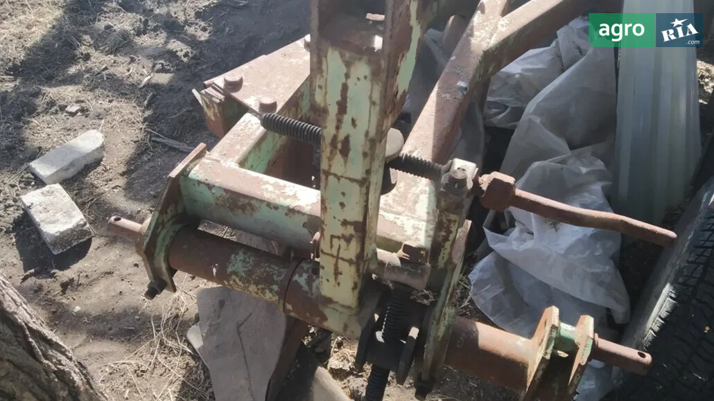 Плуг Bomet 3x35 2010 - фото 1