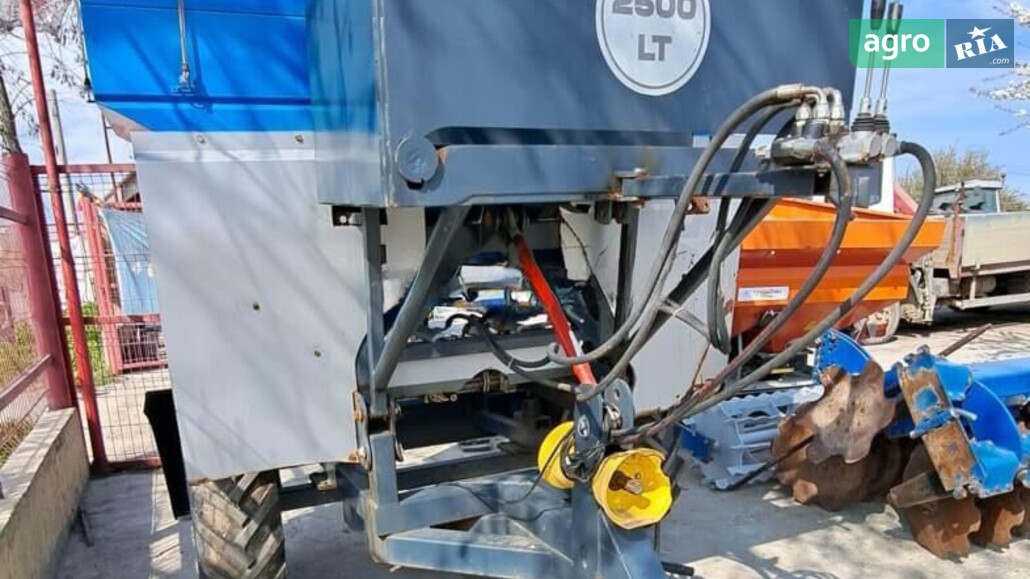 Разбрасыватель Bufer 2500 LT  - фото 1