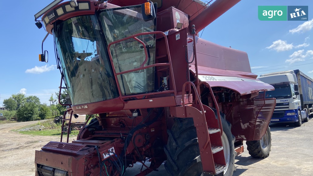 Комбайн Case IH 2388 2002 - фото 1