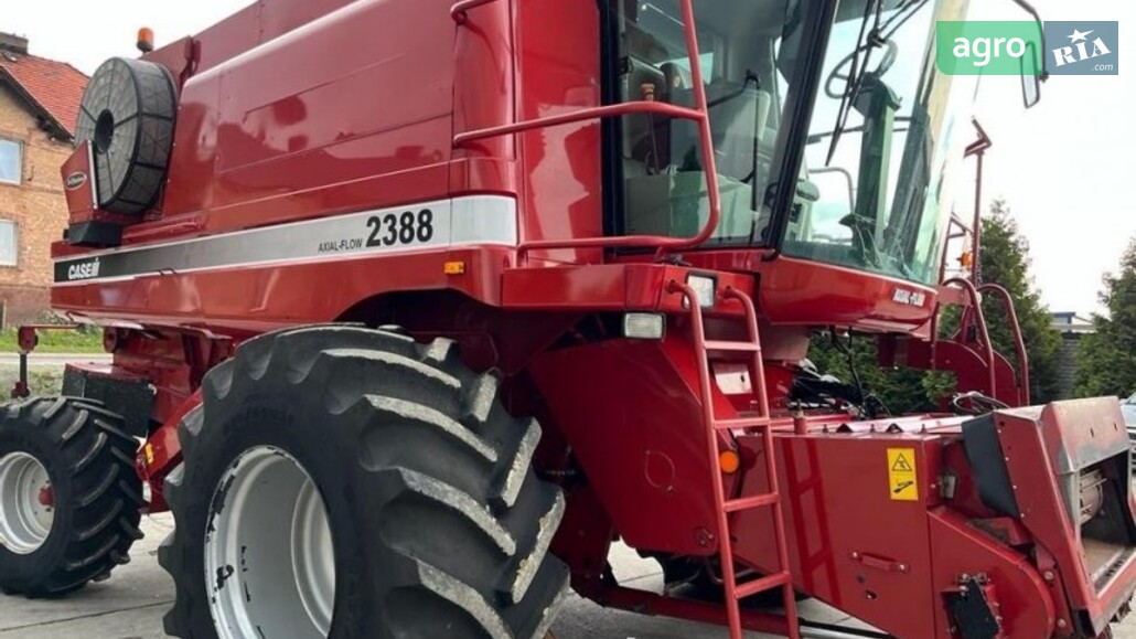 Комбайн Case IH 2388 2005 - фото 1