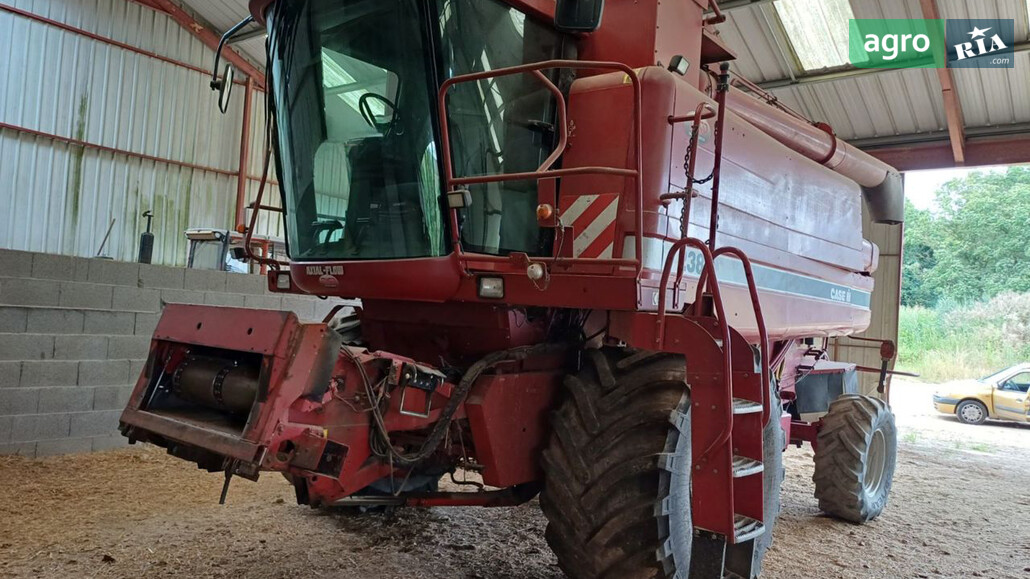 Комбайн Case IH 2388 2000 - фото 1