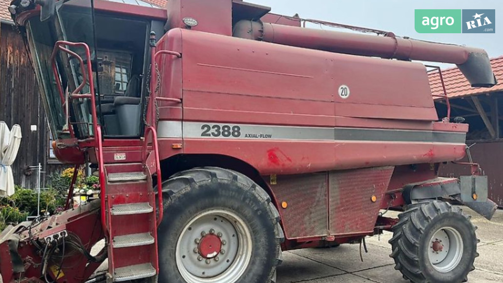 Комбайн Case IH 2388 2000 - фото 1