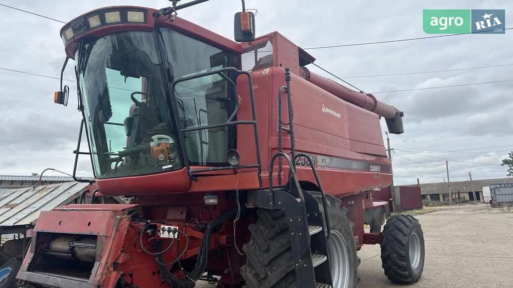 Комбайн Case IH 2388 2008 - фото 1