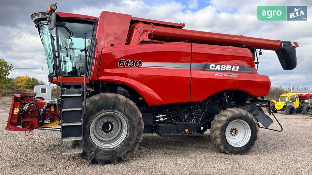 Комбайн Case IH 6130 2013 - фото 1