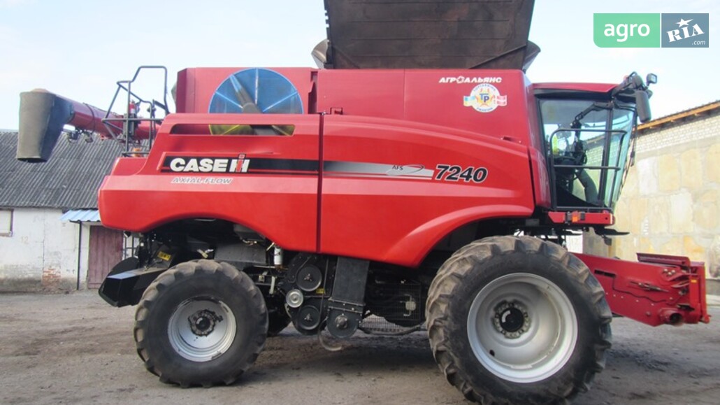 Комбайн Case IH 7240 2015 - фото 1