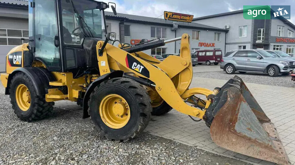 Навантажувач Caterpillar 908H 2011 - фото 1