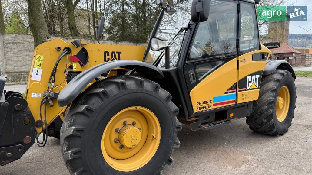 Навантажувач Caterpillar TH 330B  - фото 1