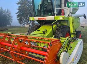 Комбайн Claas Avero 