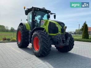 Трактор Claas Axion 820 