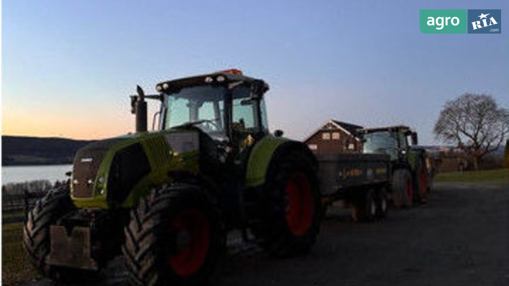 Трактор Claas Axion 830  - фото 1