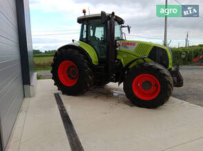 Трактор Claas Axion 840 