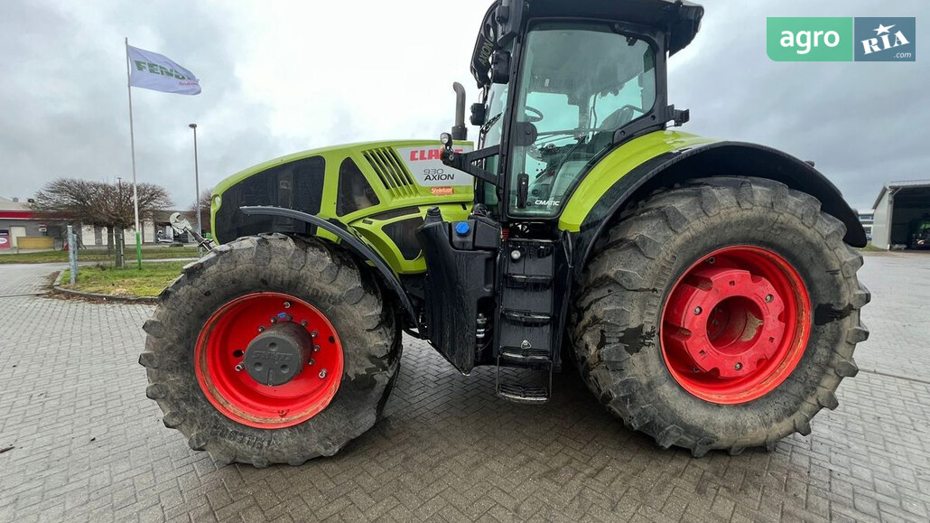 Трактор Claas Axion 930  - фото 1