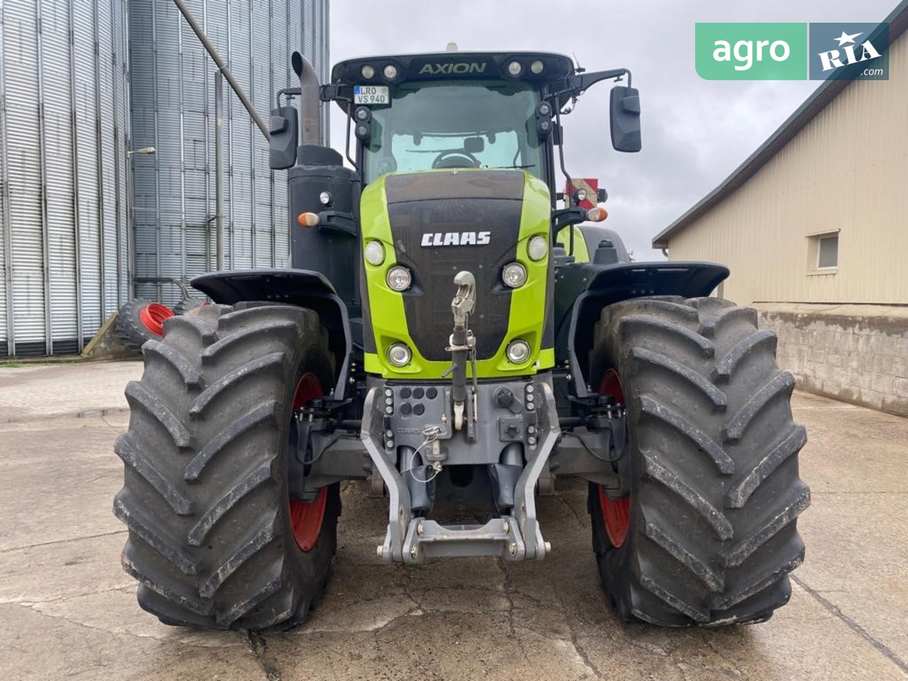 Трактор Claas Axion 2018 - фото 1