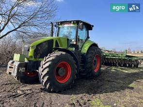 Трактор Claas Axion 2013
