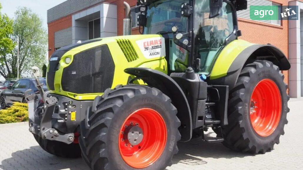 Трактор Claas Axion  - фото 1