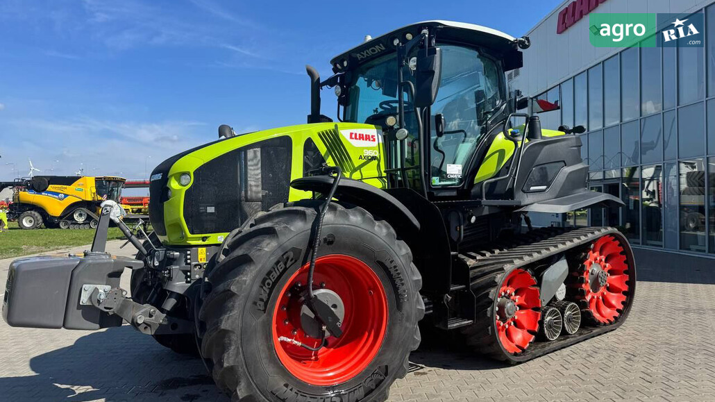 Трактор Claas Axion  - фото 1