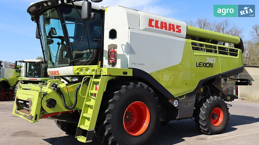 Комбайн Claas Lexion 740  - фото 1