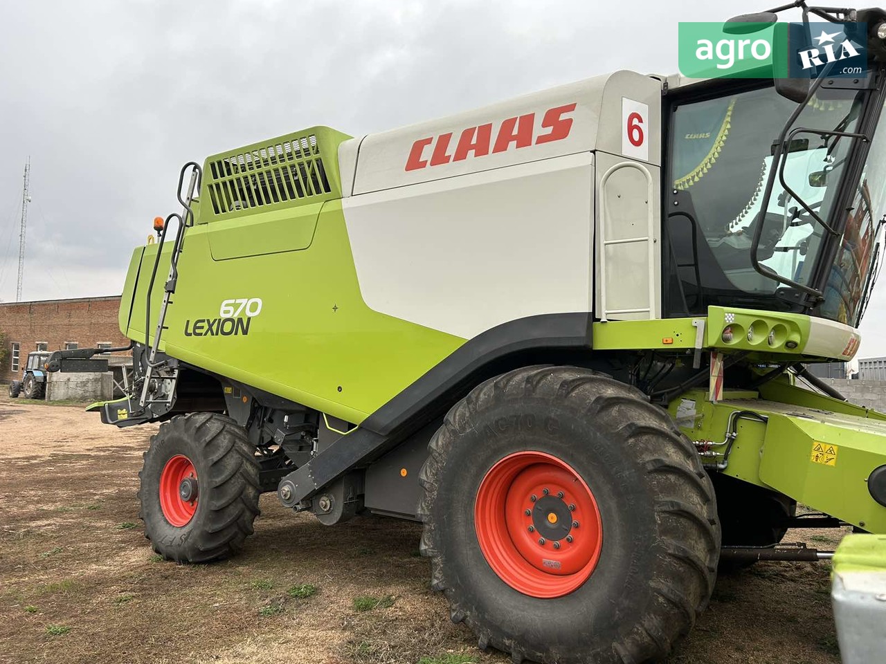 Комбайн Claas Lexion 2016 - фото 1