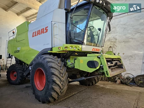 Комбайн Claas Lexion 2013 - фото