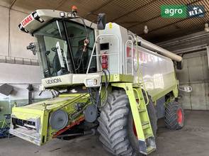 Комбайн Claas Lexion 2003