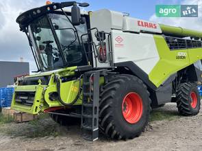 Комбайн Claas Lexion 2022